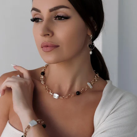 "Уверенная в себе"