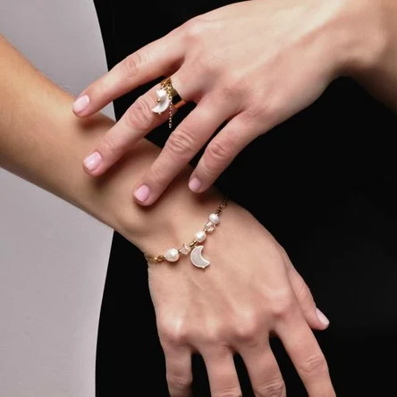 "Лунная тайна"