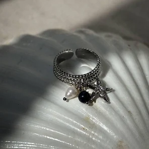 "Объятия волн"