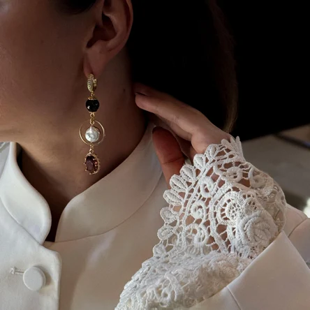 "Притягивающая взоры"